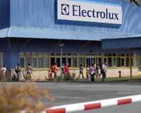 Electrolux cierra con la incertidumbre de la recolocación de sus empleados