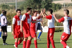 Los jugadores blanquirrojos celebran la consecución de un gol. /E.D.R.