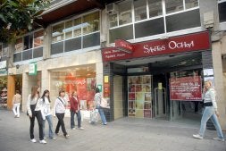 Futuras instalaciones del rectorado de UNIR, en una entreplanta de la calle Gran Vía. / A. IGLESIAS