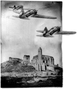 Recreación del 'asalto' aéreo a San Vicente de la Sonsierra por parte de la aviación de la República.