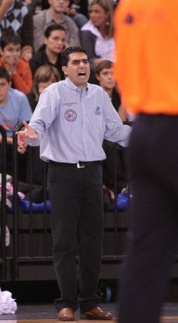 González, durante un partido. /FERNANDO DÍAZ