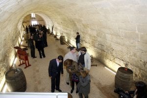 Asistentes a la inauguración del calado de San Gregorio. /J. MARÍN