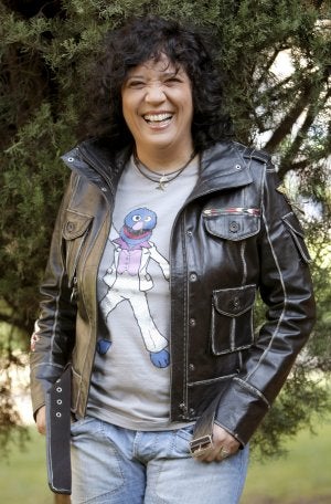 «Mi último disco nace del deseo de zarandear el corazón del mundo» dice Rosana