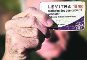 Venirse arriba