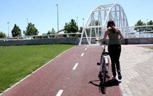 El Ayuntamiento quiere que Logroño 'se mueva' en bici. ::                             ANA GARCÍA
