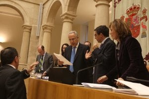 ¿Fue la bronca vivida el jueves en el Parlamento riojano espontánea?