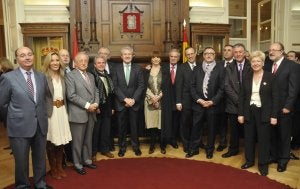 Los premiados, junto a distintos invitados, en el Centro Riojano en Madrid. ::
NEWSPHOTOPRESS