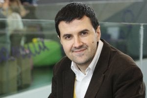 «Es un voluntariado 2.0 en el que se ayuda a los jóvenes con talento»