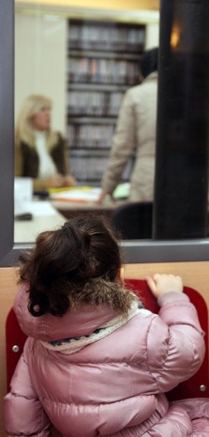 'Casa Farias'; arriba, obras de 'Calle Mayor'. ::
SONIA TERCERO