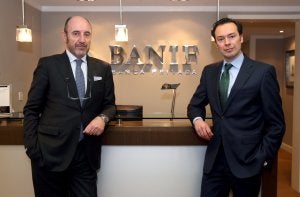 Menos ricos, pero con más dinero