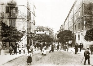 Imagen de la esquina (establecimiento de relojería, óptica y electricidad) donde se ubicaba el reloj de Bergerón a principios del siglo XX. ::                         ARCHIVO MUNICIPAL DE LOGROÑO