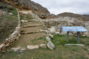 Imagen del recinto arqueológico de la ciudad celtíbera de Contrebia Leucade, en el término de Aguilar del Río Alhama. ::                         J. A. LALINDE