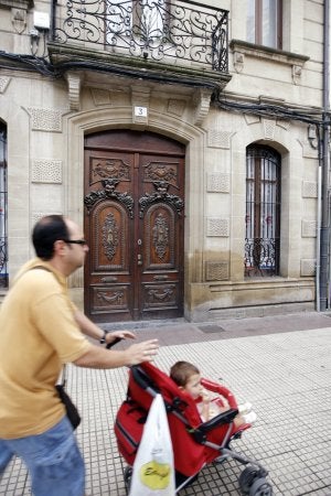 Fachada de la Casa Cuna en el centro logroñés. ::
JUAN MARÍN