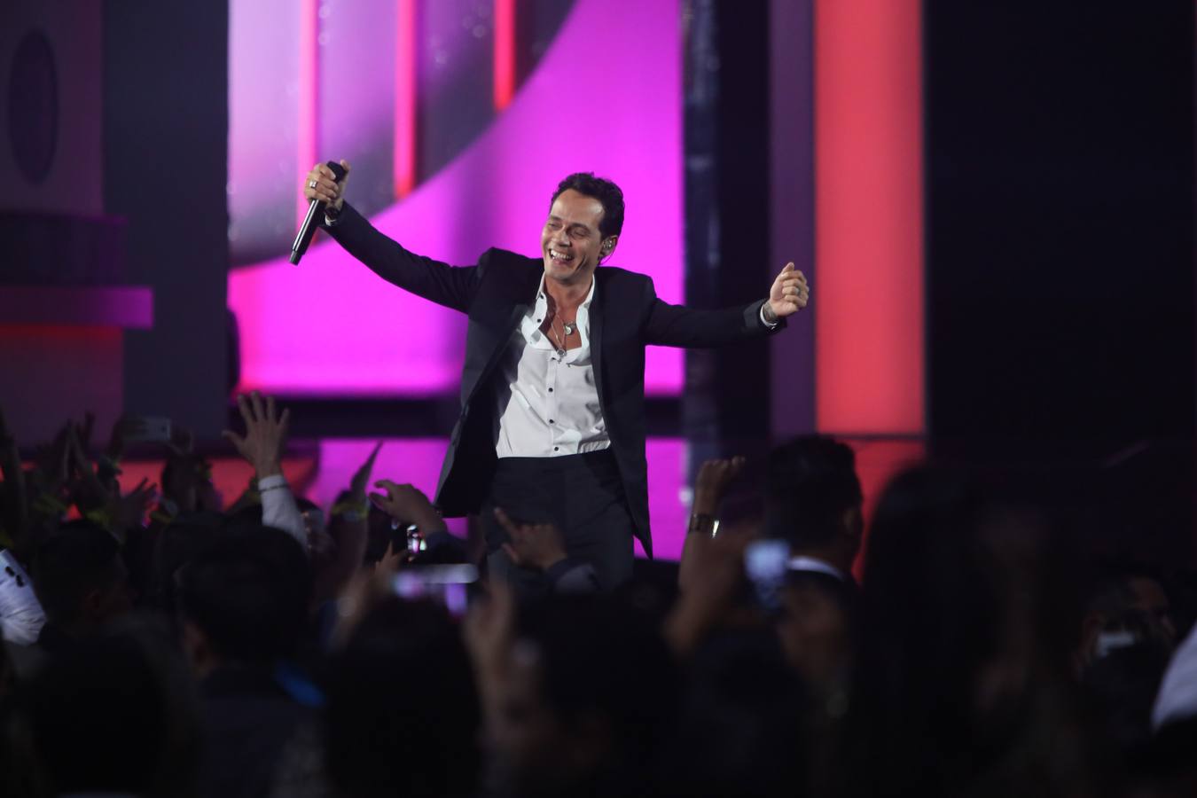 Marc Anthony, entregado a sus fans. El cantante puertorriqueño, triunfador.