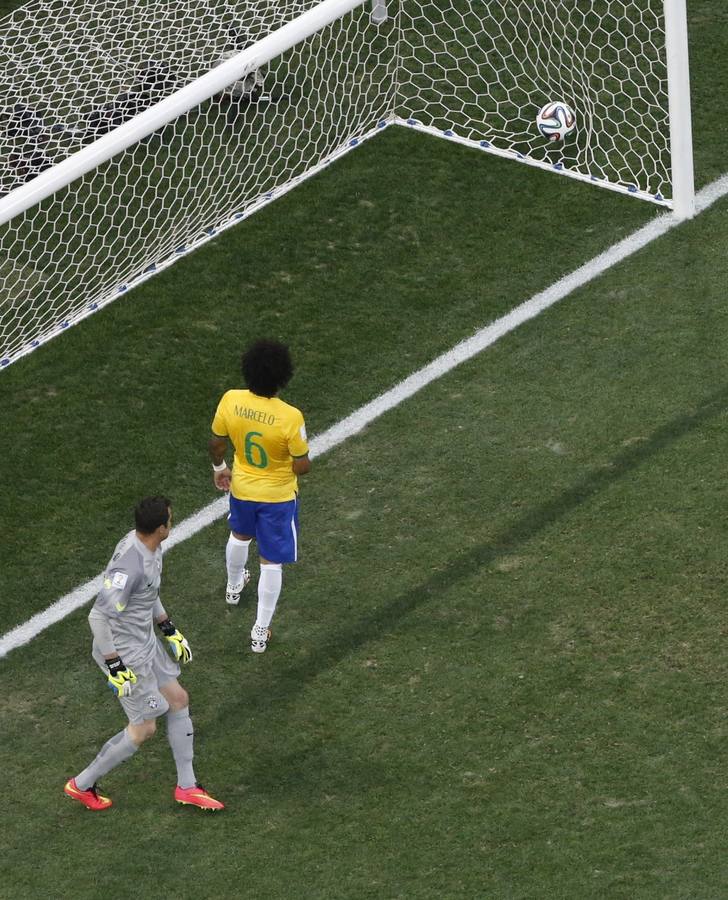 Brasil comienza su Mundial ganando