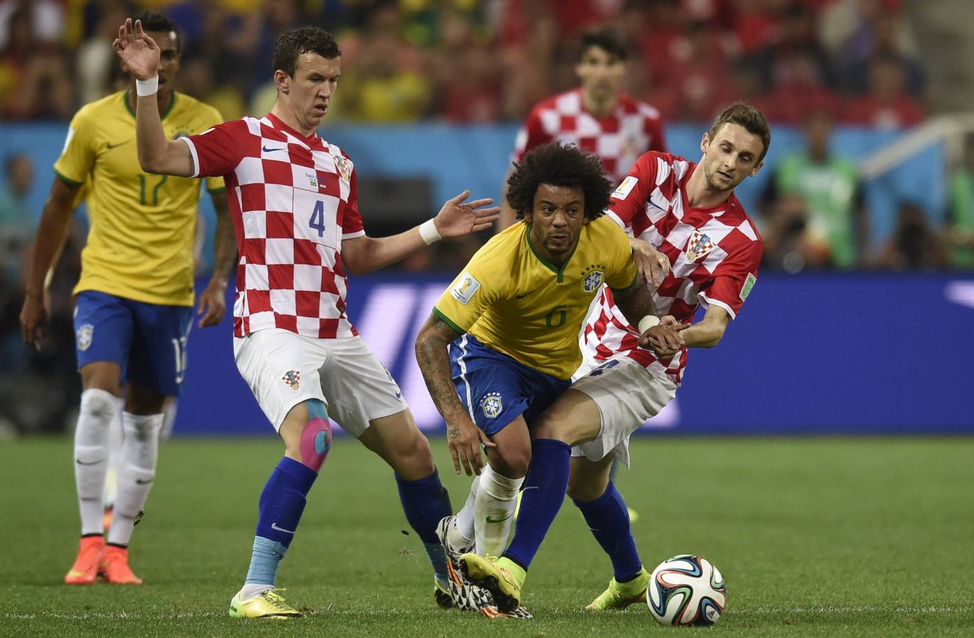 Brasil comienza su Mundial ganando