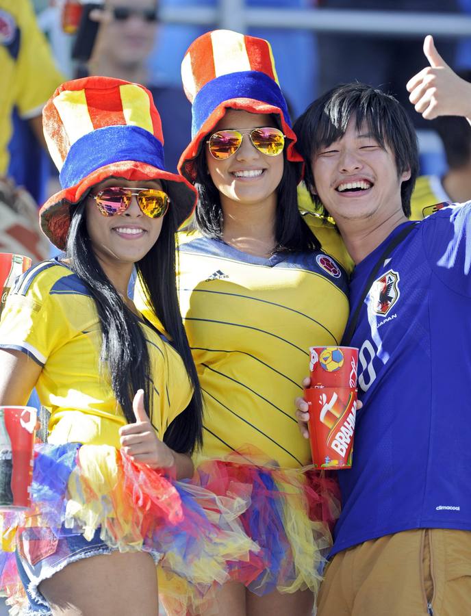 Duelo de las aficionadas en el Mundial de Brasil (1)