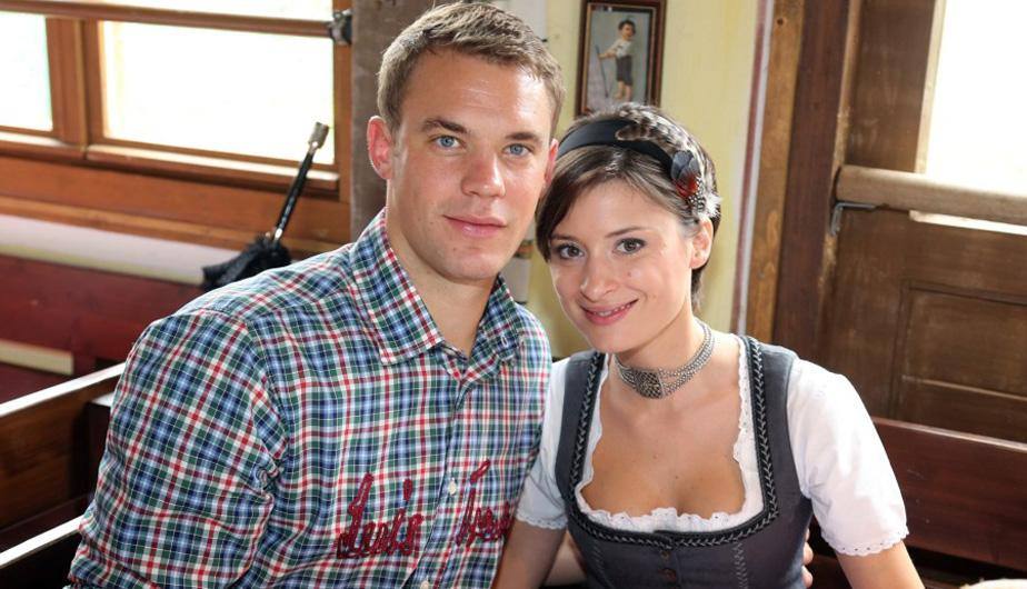 Manuel Neuer y su esposa Kathrin Glich.