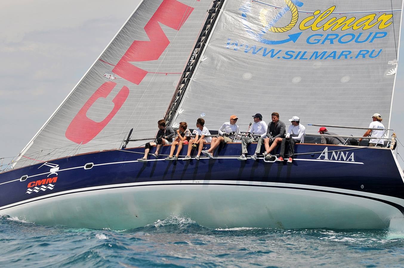 Doña Sofía entrega en Valencia los premios del Trofeo SM La Reina de vela