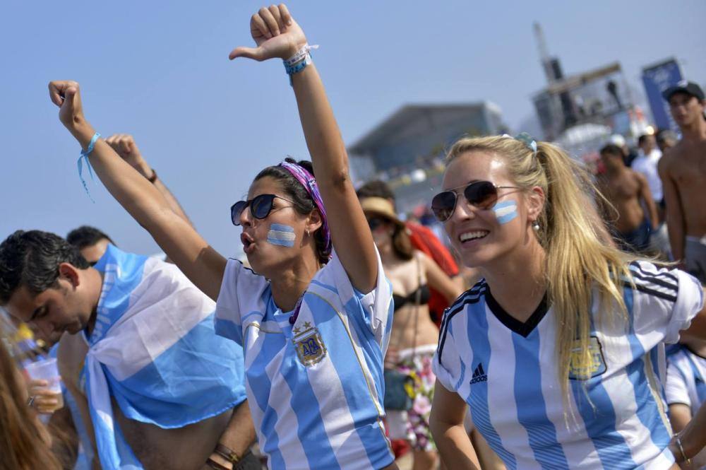 Copa del Mundo 2014: Las aficionadas de Argentina y Holanda