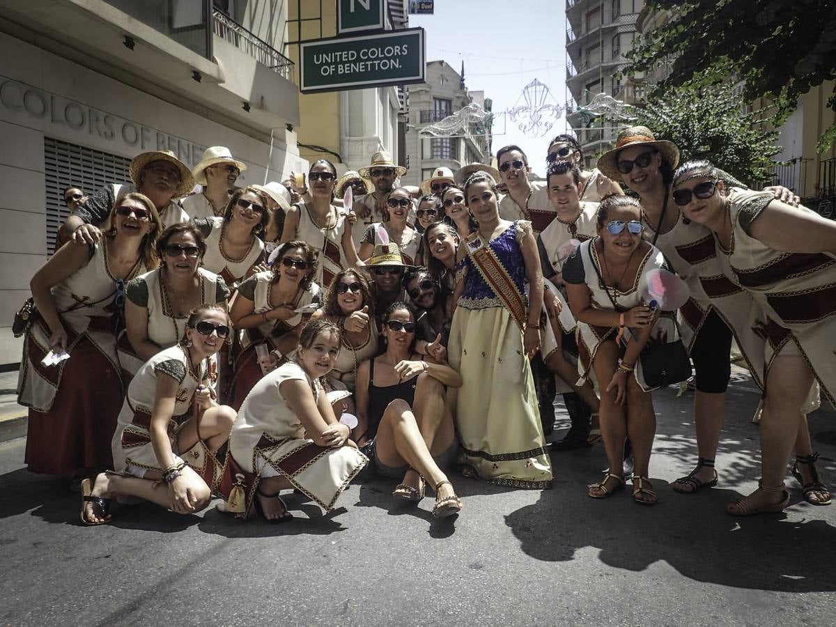 Desfile cívico presidido por la Gloriosa Enseña del Oriol