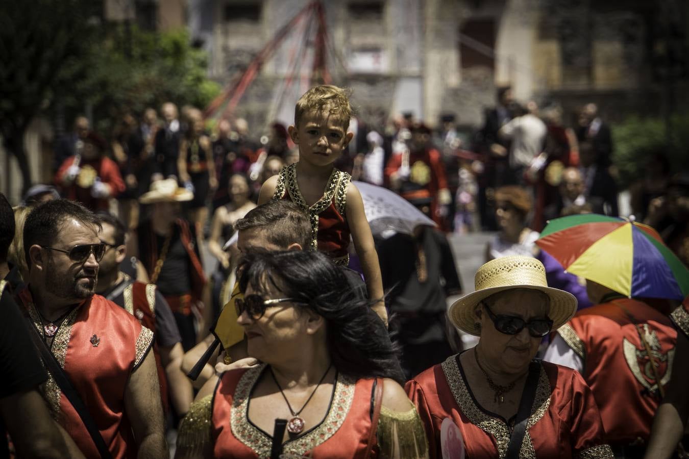 Desfile cívico presidido por la Gloriosa Enseña del Oriol