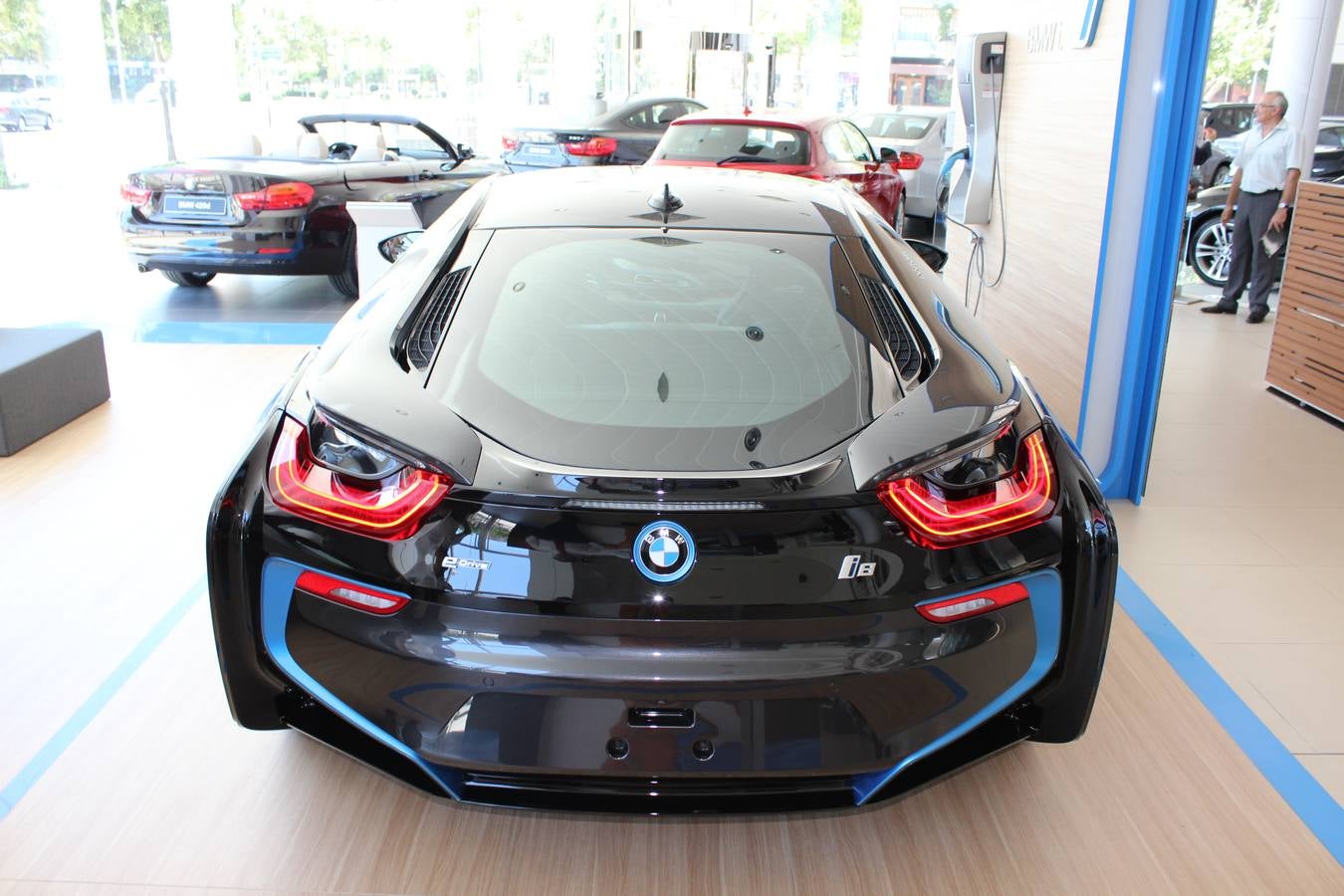 BMW i8