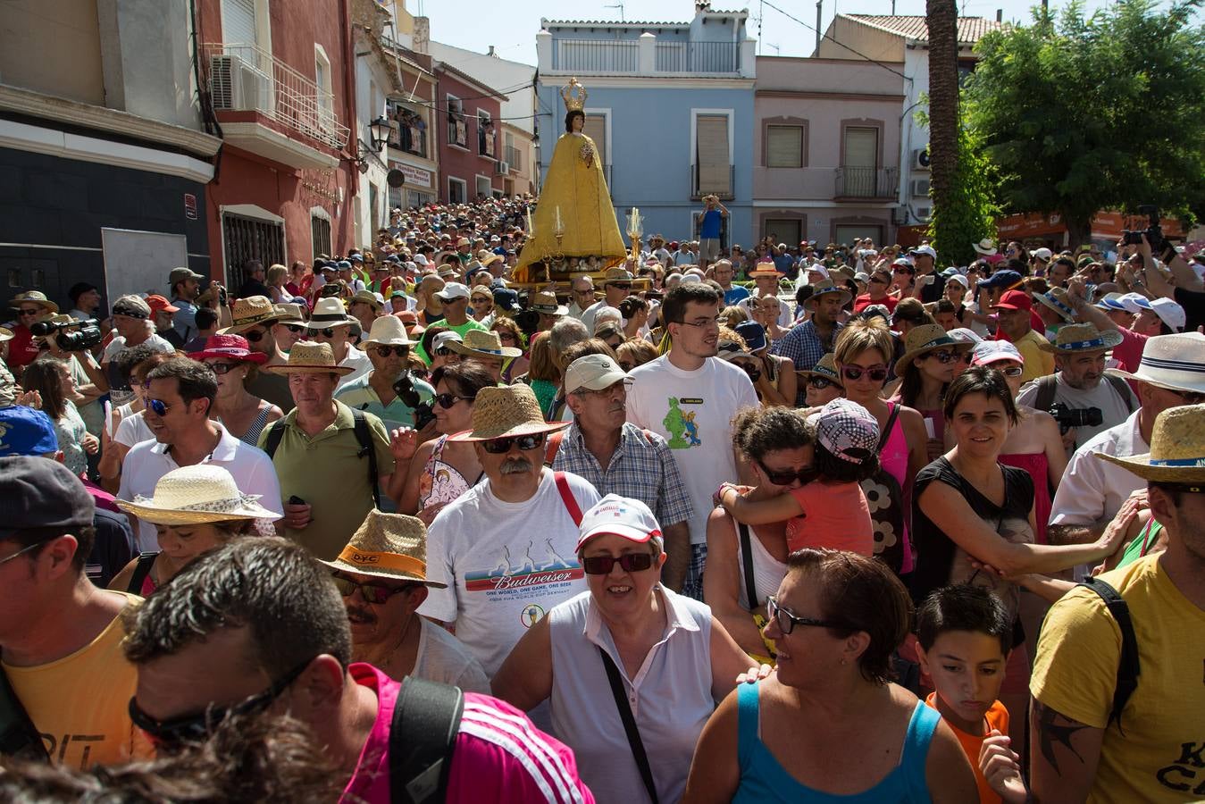 Devoción y polémica por la Virgen de las Nieves