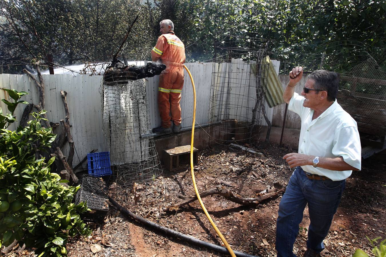 Imágenes del incendio en el término de Gilet