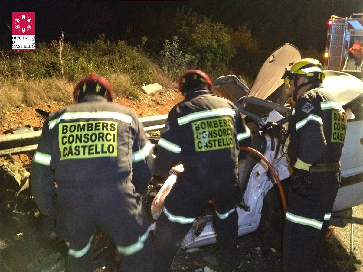 Cinco muertos al chocar un coche y un camión en Alcalà de Xivert