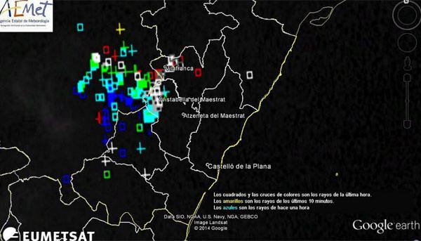 Son las 00:55 del lunes y la tormenta ya prácticamente se centra sólo en la provincia de Castellón.