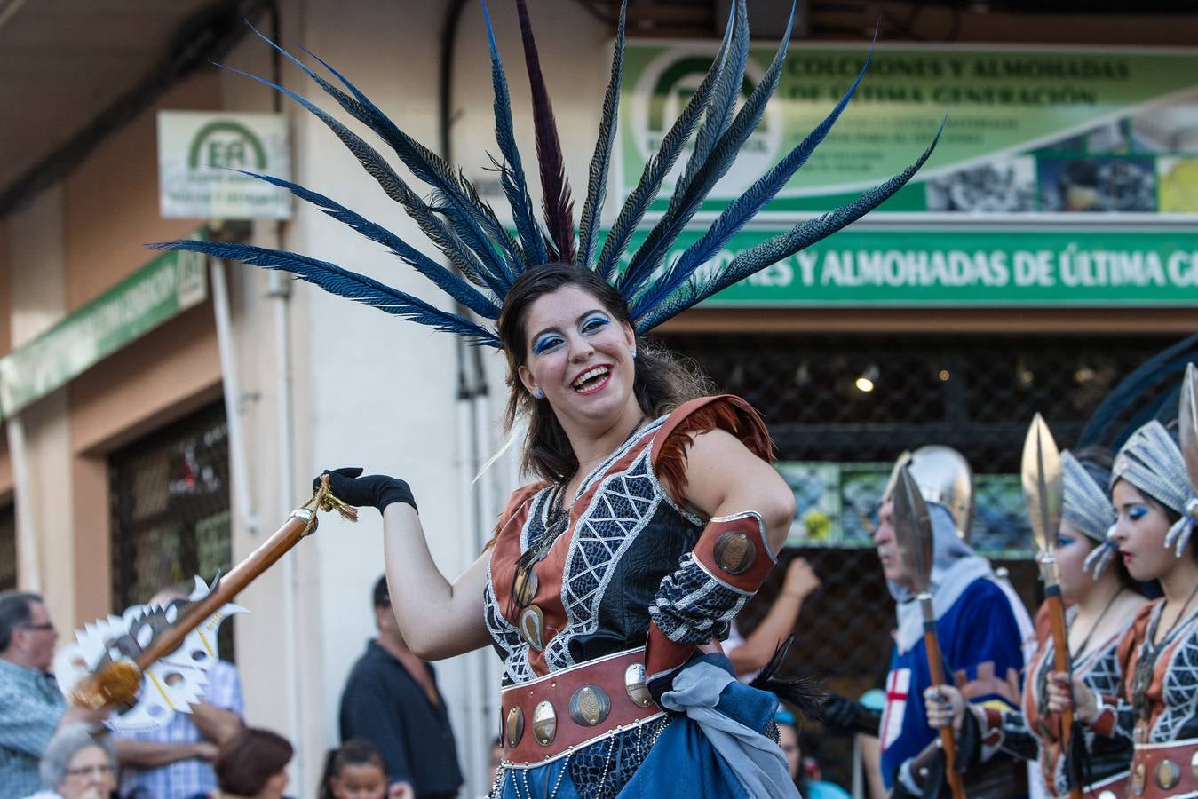 Pólvora y música a discreción