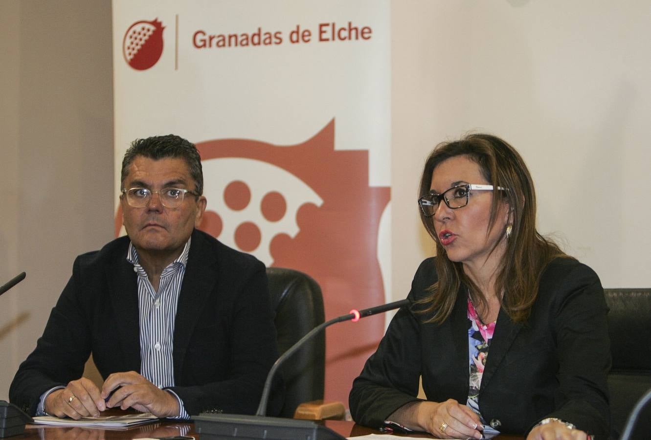 Acuerdo firmado entre el Ayuntamiento y la granada mollar