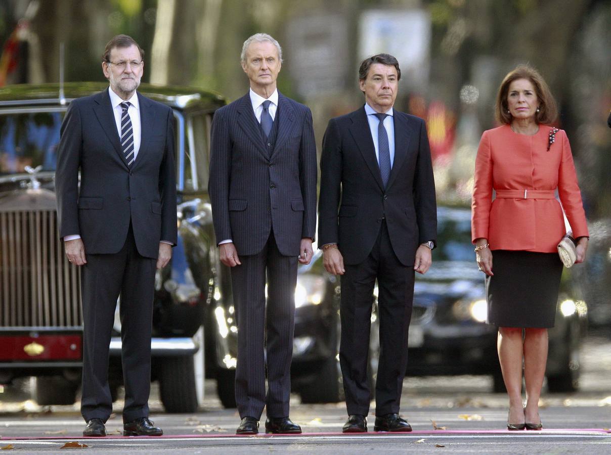 Los Reyes presiden su primer desfile de la Fiesta Nacional