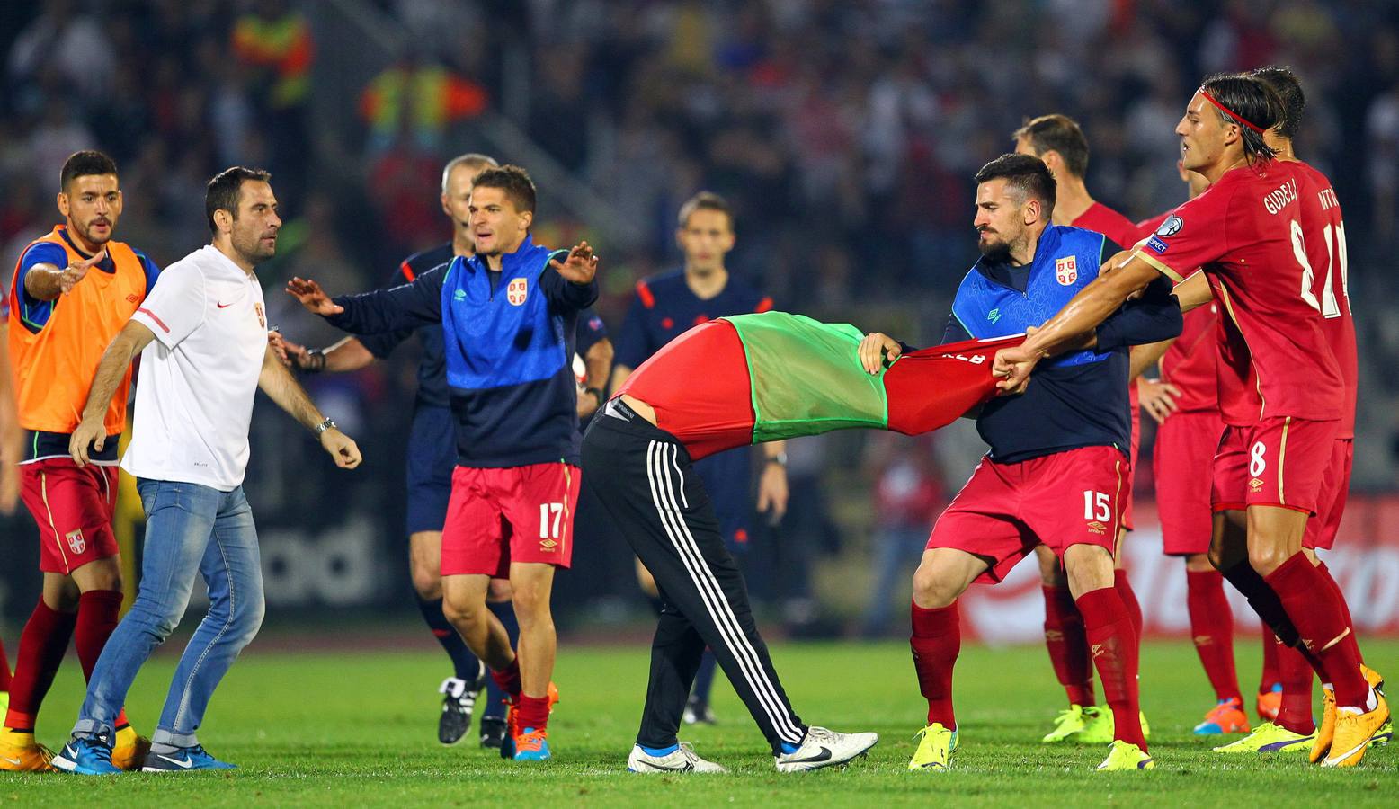 Suspendido el Serbia-Albania por graves altercados