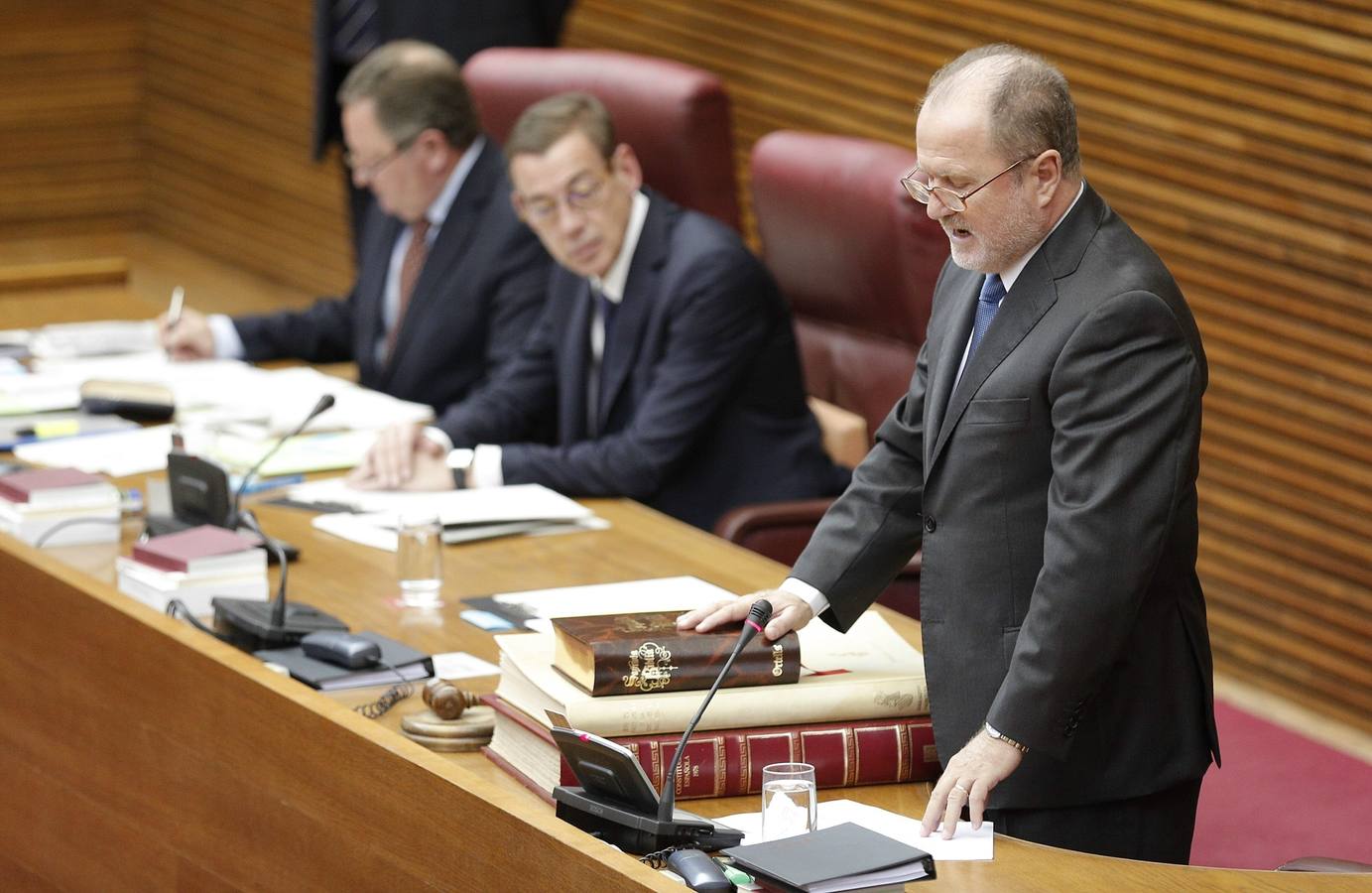 Pleno de Les Corts presidido por primera vez por Font de Mora