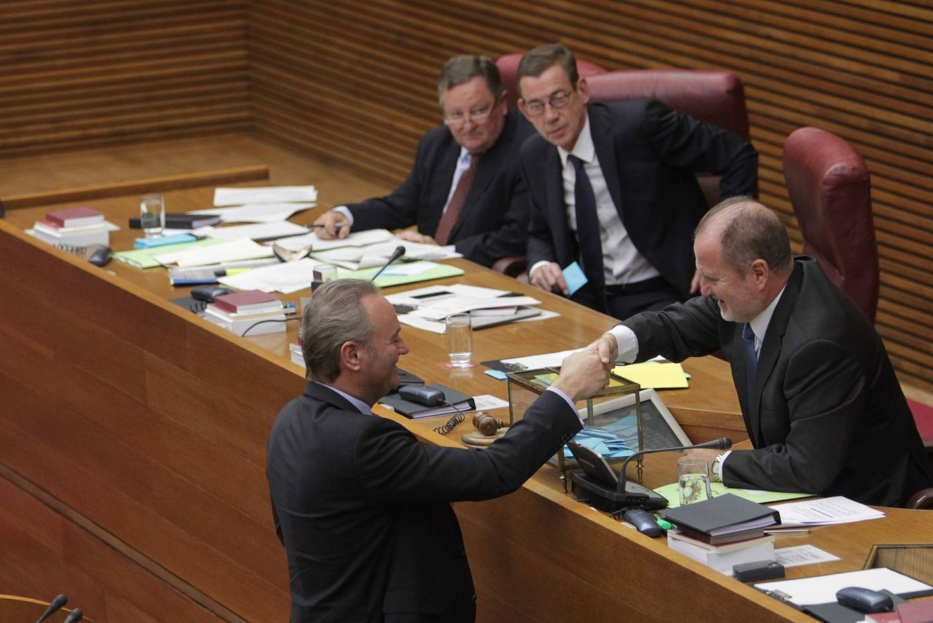 Pleno de Les Corts presidido por primera vez por Font de Mora