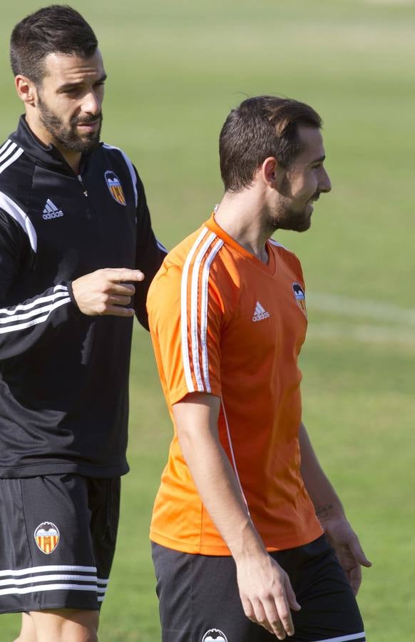 Nuno prueba a Alcácer, Rodrigo y Negredo juntos