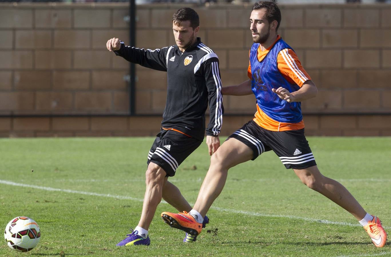 Nuno prueba a Alcácer, Rodrigo y Negredo juntos