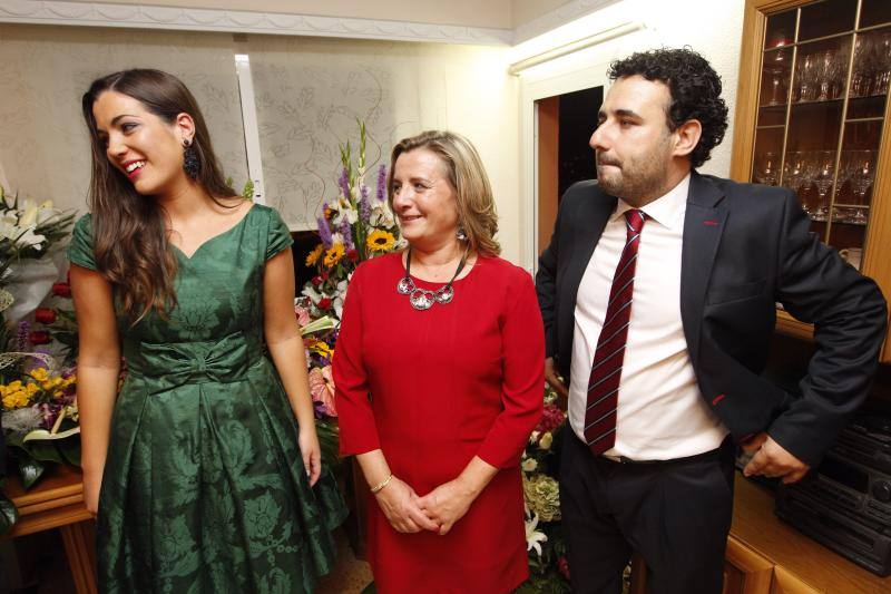 Falleras mayores de Valencia 2015: En casa de Estefanía López y María Donderis