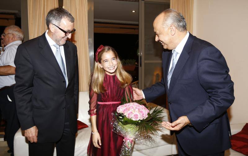 Falleras mayores de Valencia 2015: En casa de Estefanía López y María Donderis