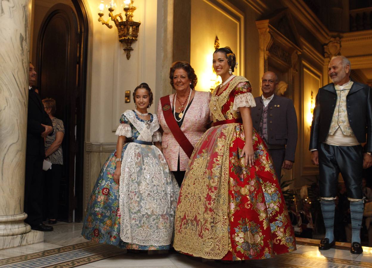 Proclamación de Estefanía López y María Donderis como falleras mayores de Valencia 2015