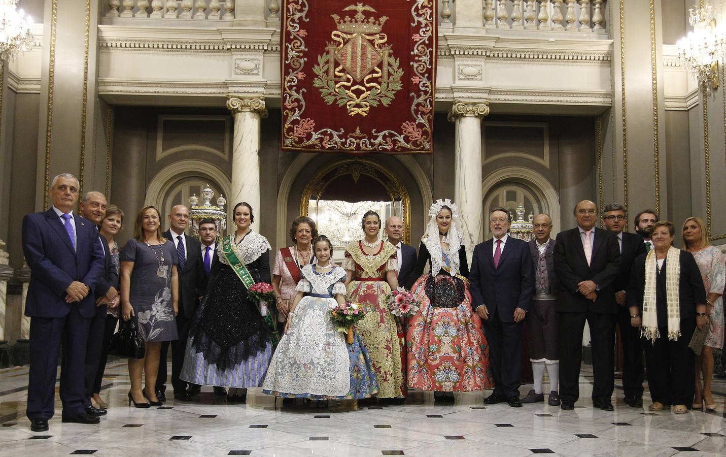 Proclamación de Estefanía López y María Donderis como falleras mayores de Valencia 2015