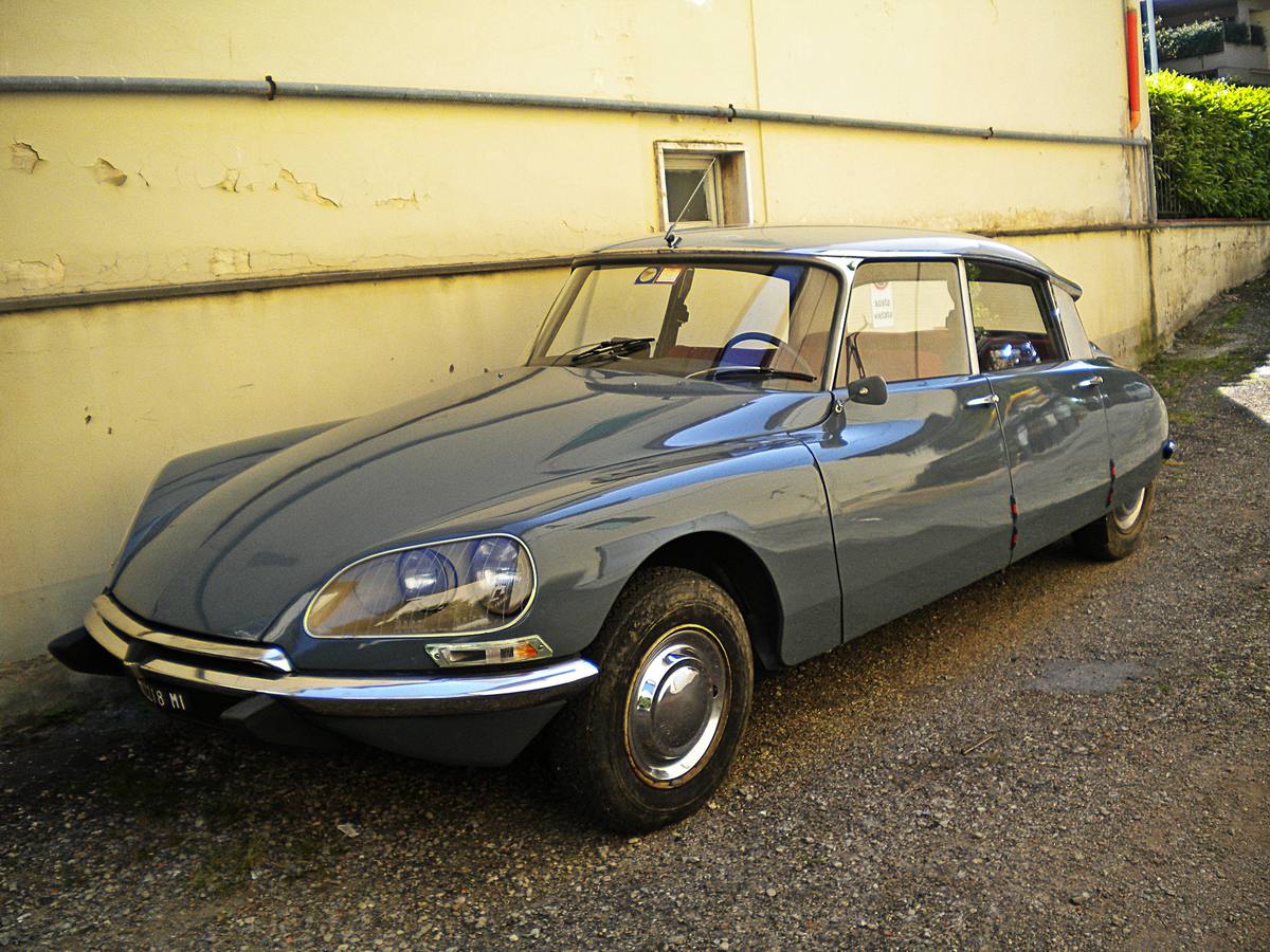 5. Citroën DS (1955-1975). 