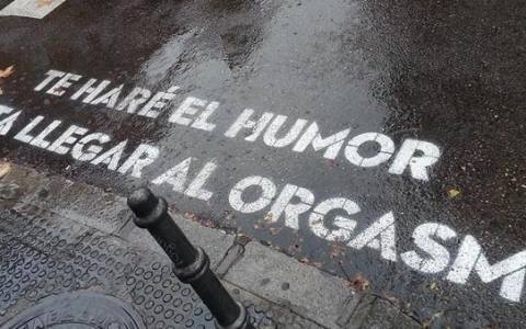 Pasos de cebra con mensaje