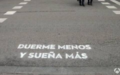 Pasos de cebra con mensaje