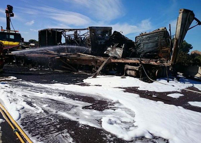 Incendio de un camión en la A-7