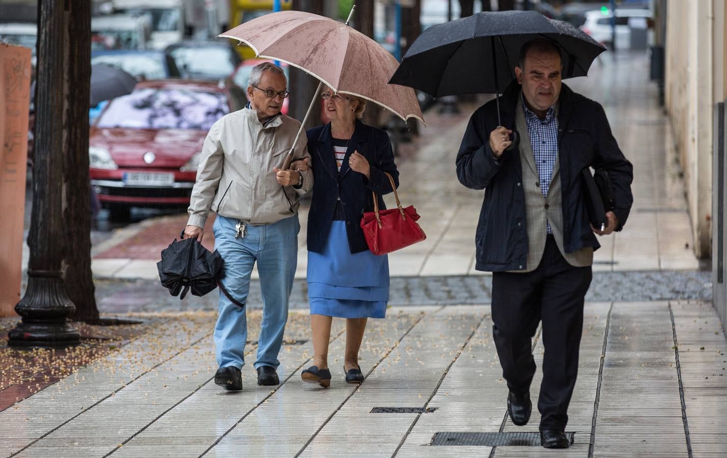 Las lluvias dejan hasta 20 litros en el interior de Valencia y Alicante