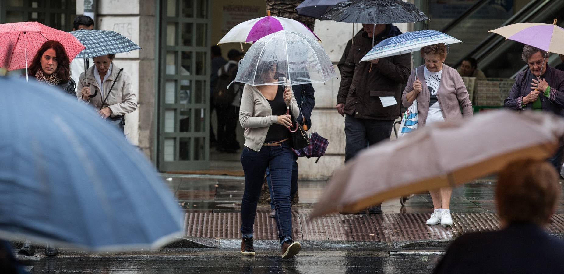 Las lluvias dejan hasta 20 litros en el interior de Valencia y Alicante