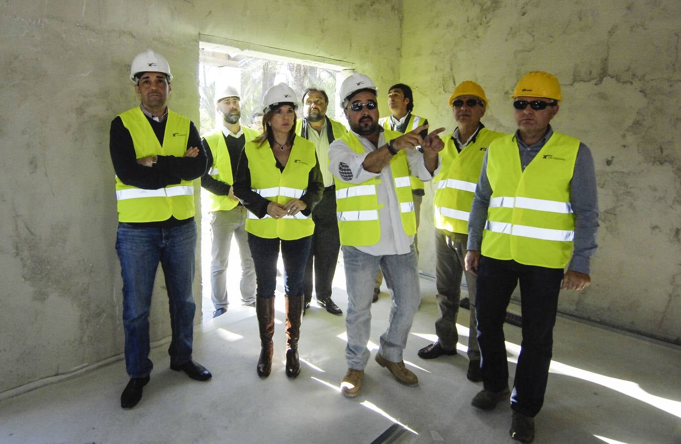 Mercedes Alonso visita las obras del Parque Aventura